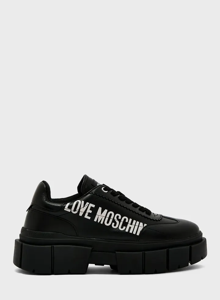 Be Love Low Top Sneakers