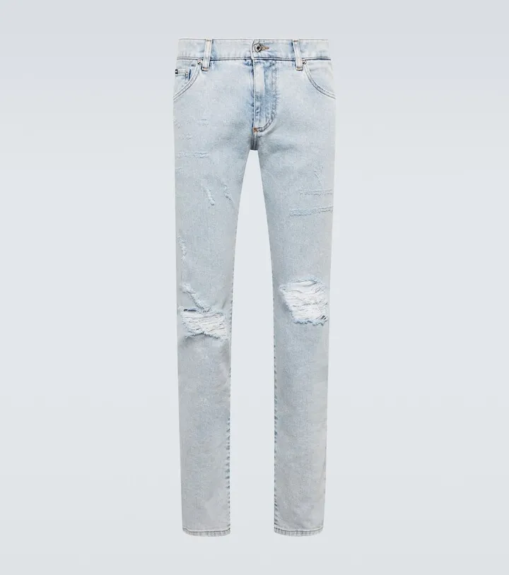 Distressed skinny jeans