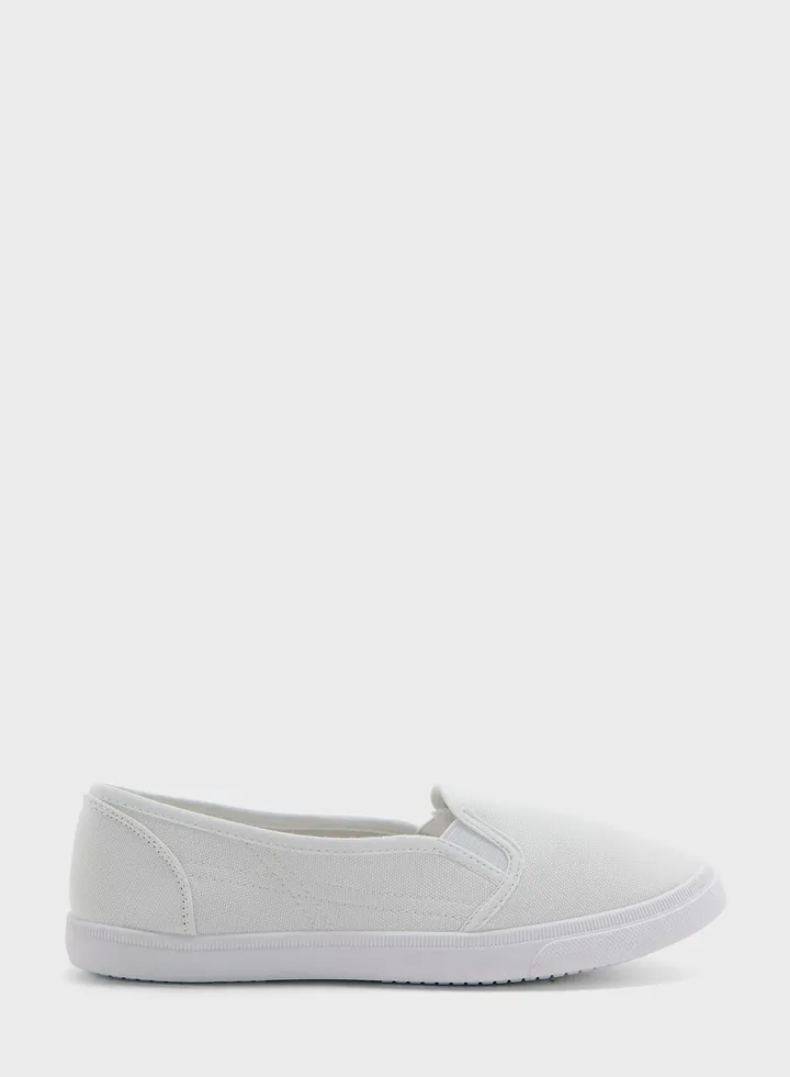 Maze Canvas Low Top Sneakers