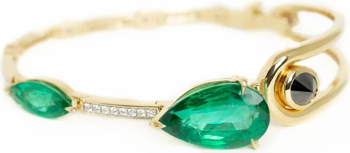 Women's 18k Yellow Gold Emerald with White and Black Diamonds Bracelet