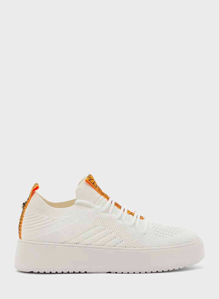 Britta Low Top Sneaker