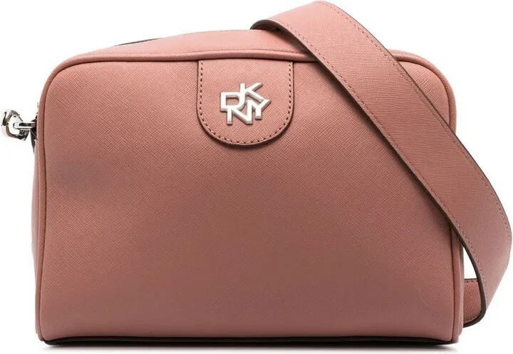 Logo-Plaque Detail Shoulder Bag