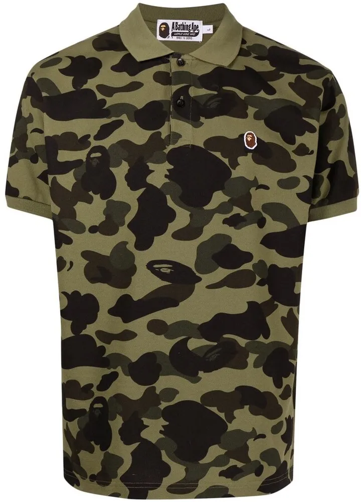 camouflage-print T-shirt