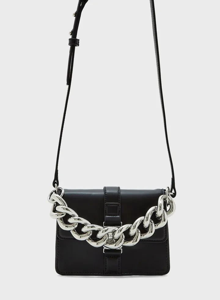 Item Chain Crossbody