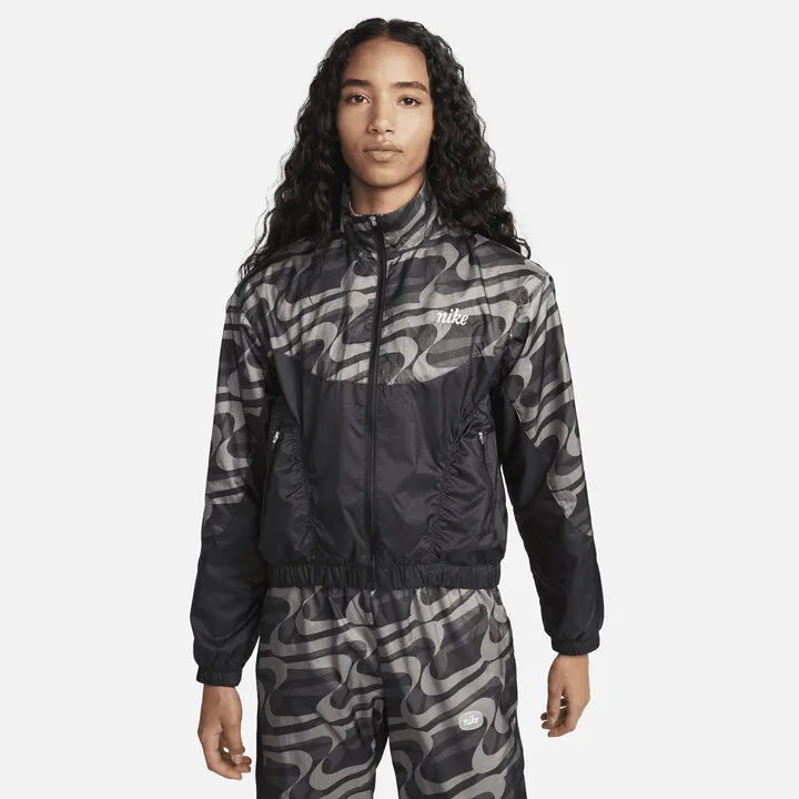 Women's Nike Sportswear Icon Clash Woven Allover Print Jacket in Black