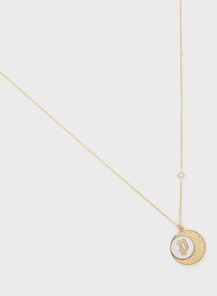 Short Necklace With Pendant