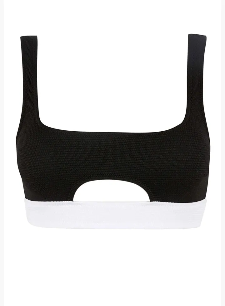 Woman Regular Fit Swimwear Bikini Top