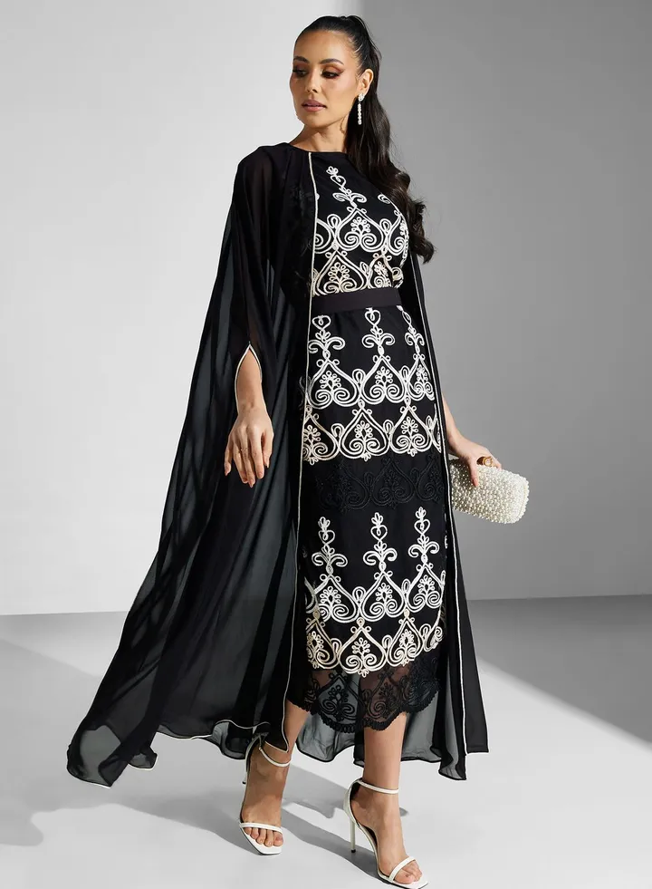 Longline Embroidery Komono