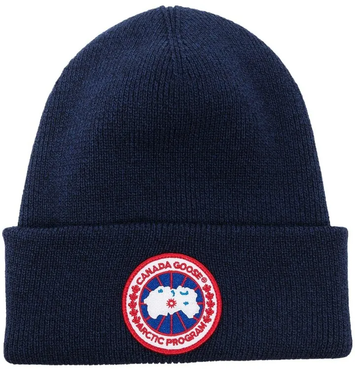 Arctic Disc ribbed-knit beanie