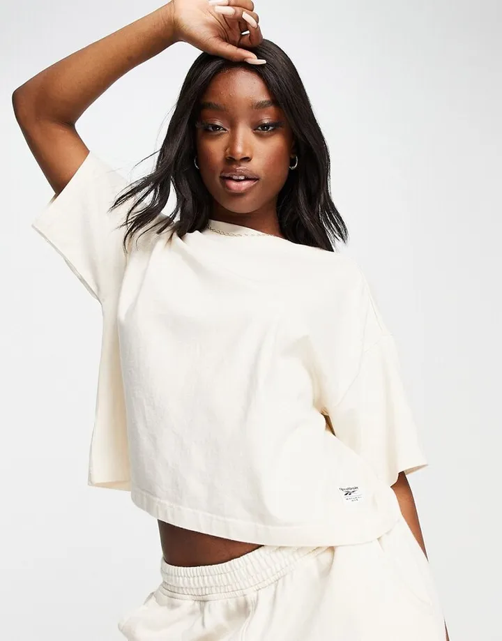 Reebok cropped t-shirt in off white - CREAM