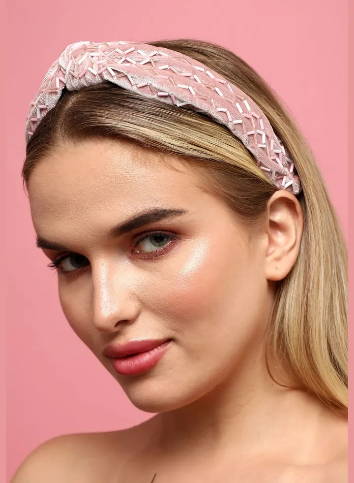 Trendy Casual Wear Plastic Hair Band with Designer Fabric For Women