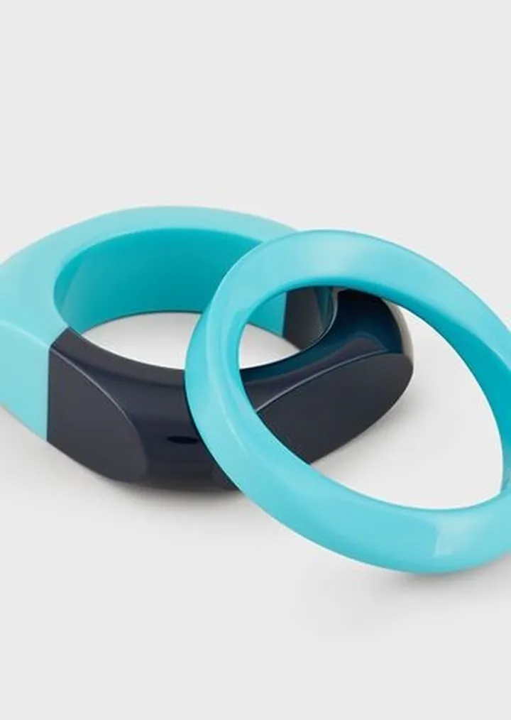 Two-piece set of two-tone bracelets