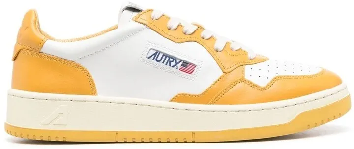 Lo-Top Sneakers
