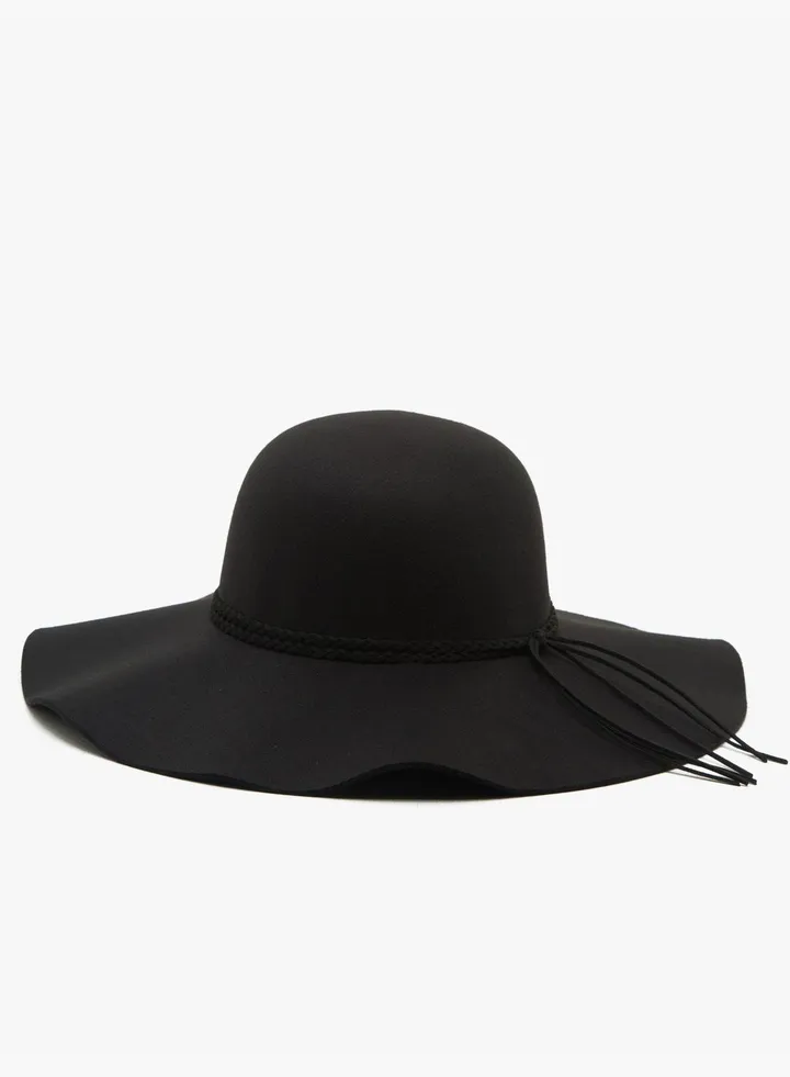 Classic Hat Tassel Detail