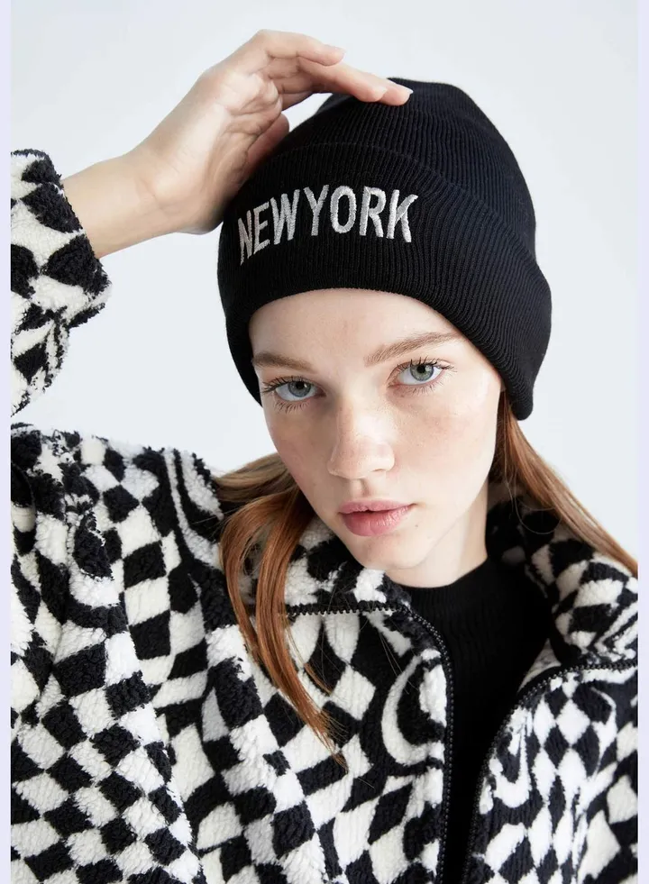 New York Print Knit Beanie