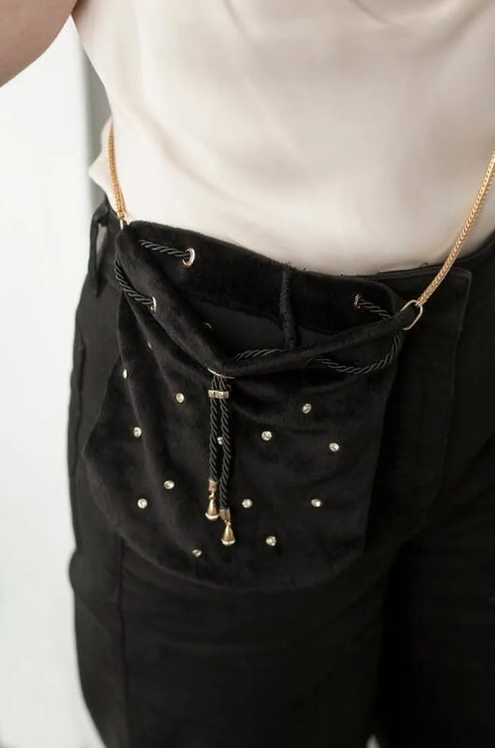 Ettika Velvet Compact Bucket Bag With Gold Chain - Green