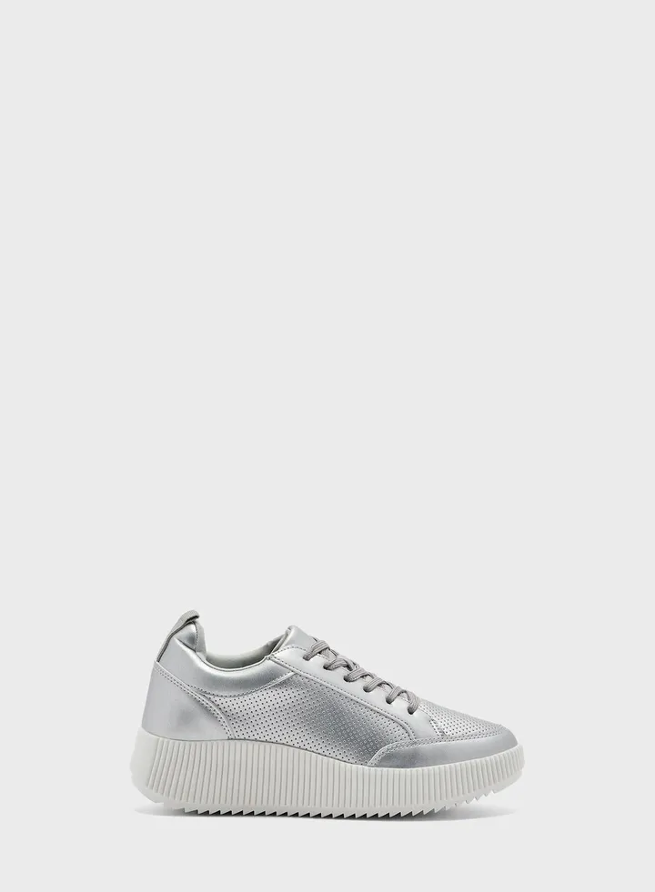 Textured Metallic Flatform Sneaker