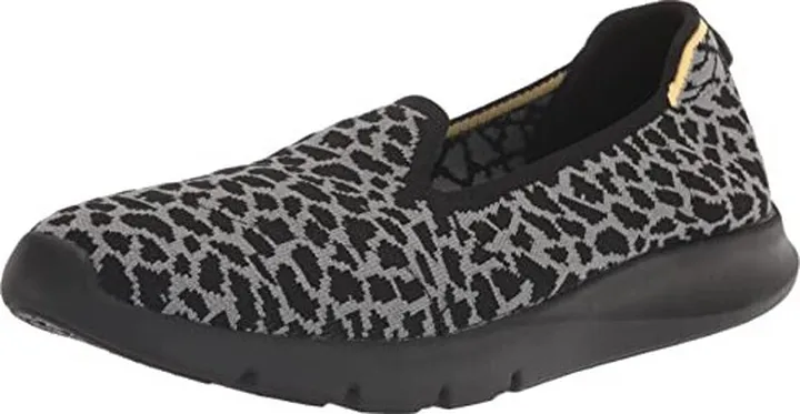 Spenco Women's Epic Stretch Giraffe Sneaker