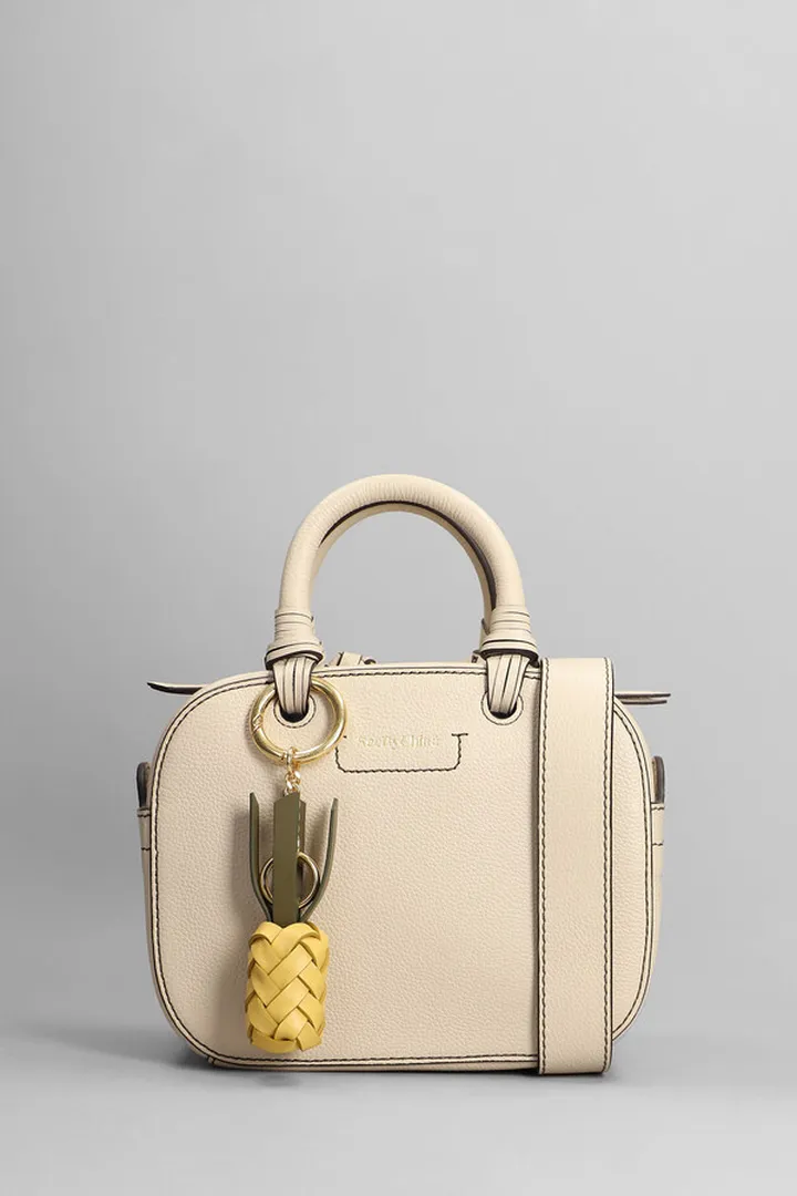 Cecilya Hand Bag In Beige Leather