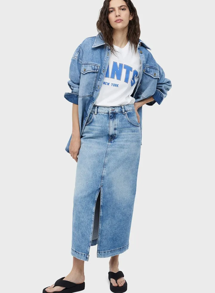 Round Neck Graphic T-Shirt