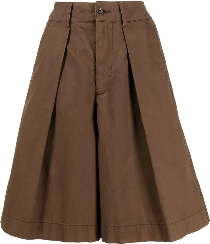 knee length A-line shorts