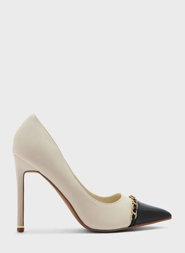 Court Pumps