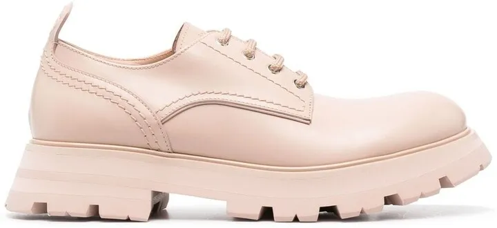 Wander lace-up shoes