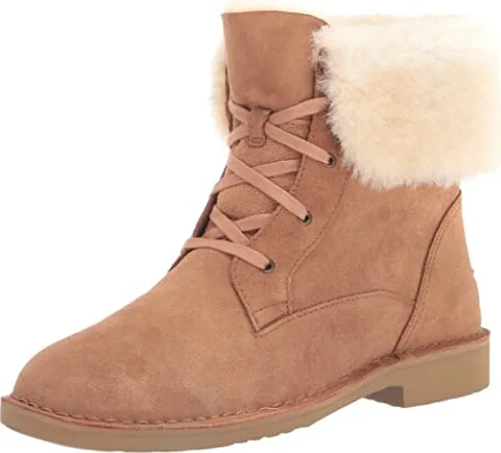 UGG Women's WEYLYN Fashion Boot