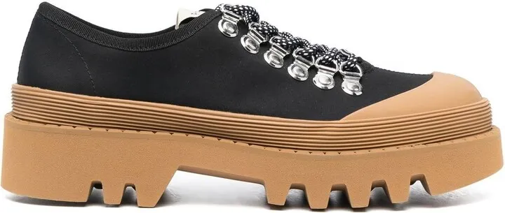 Contrasting-Sole Lace-Up Shoes