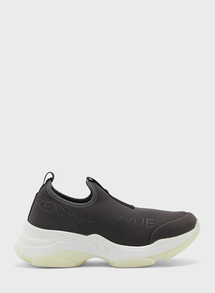 Gili Slip-On Sneaker