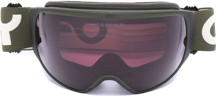 Flight tracker ski goggle