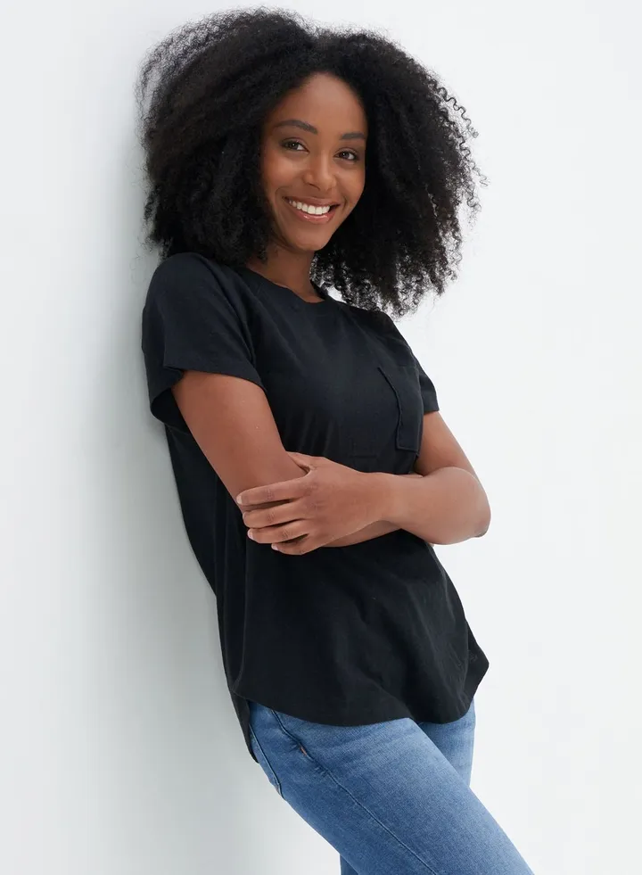 Crew Neck Pocket Detail T-Shirt