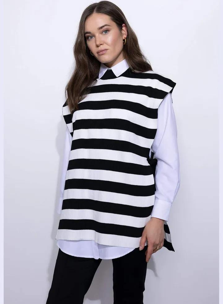 Woman Crew Neck Tricot Vest