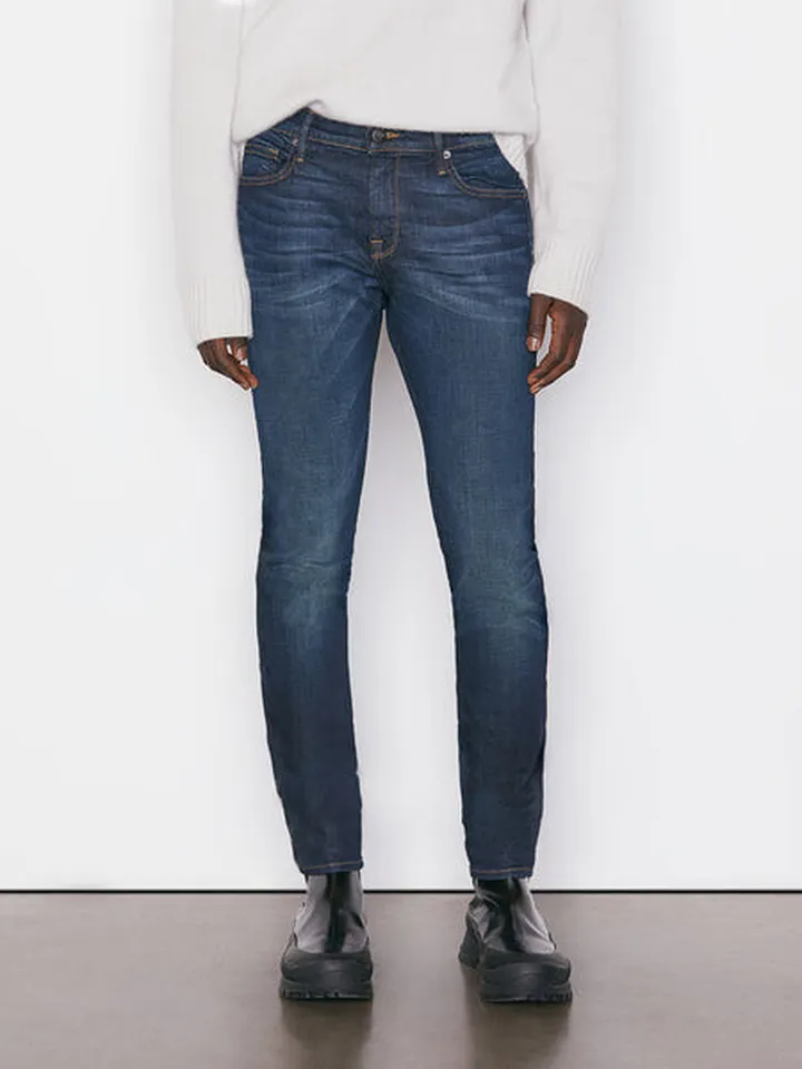 L'homme Skinny Sierra