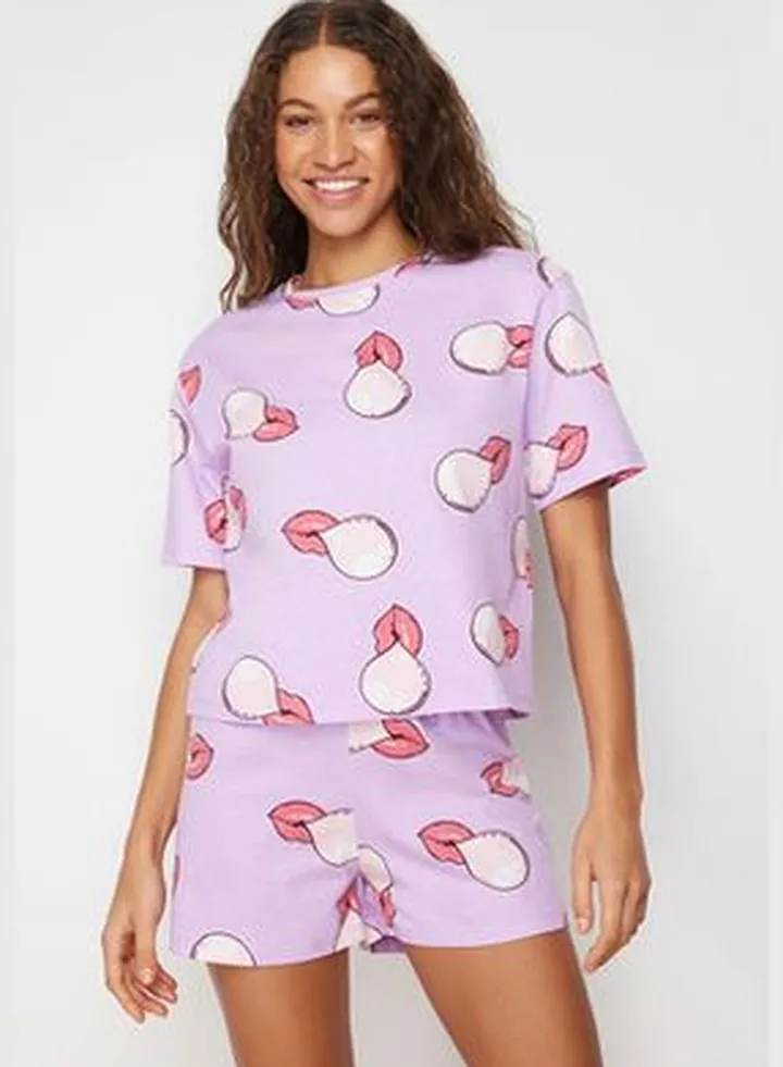 Lilac 100% Cotton Lip Printed Tshirt-Shorts Knitted Pajama Set