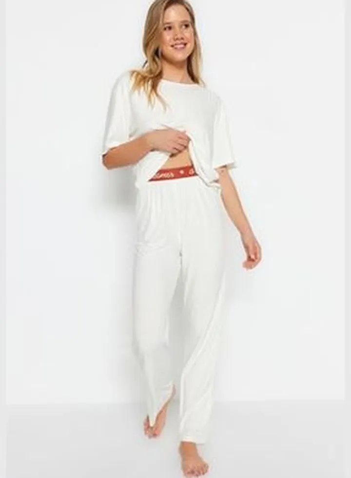 Ecru Printed Elastic Detailed Camisole T-shirt-Pants Knitted Pajamas.