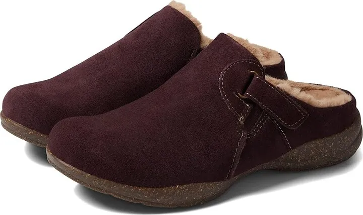 Clarks Roseville Clog (Burgundy Suede) Women's Shoes