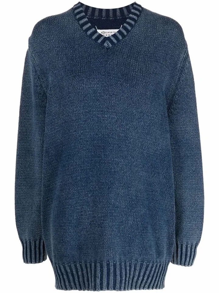 ribbed-knit V-neck jumper