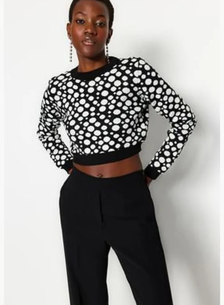 Black Super Crop Crew Neck Knitwear Sweater TWOAW24KZ00855