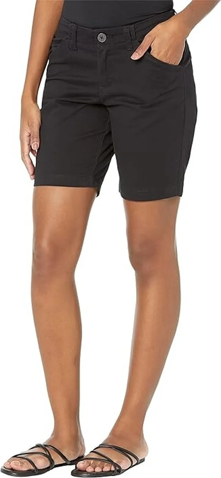 Lee Petite 9 Chino Bermudas Regular Fit Mid-Rise (Black) Women's Clothing