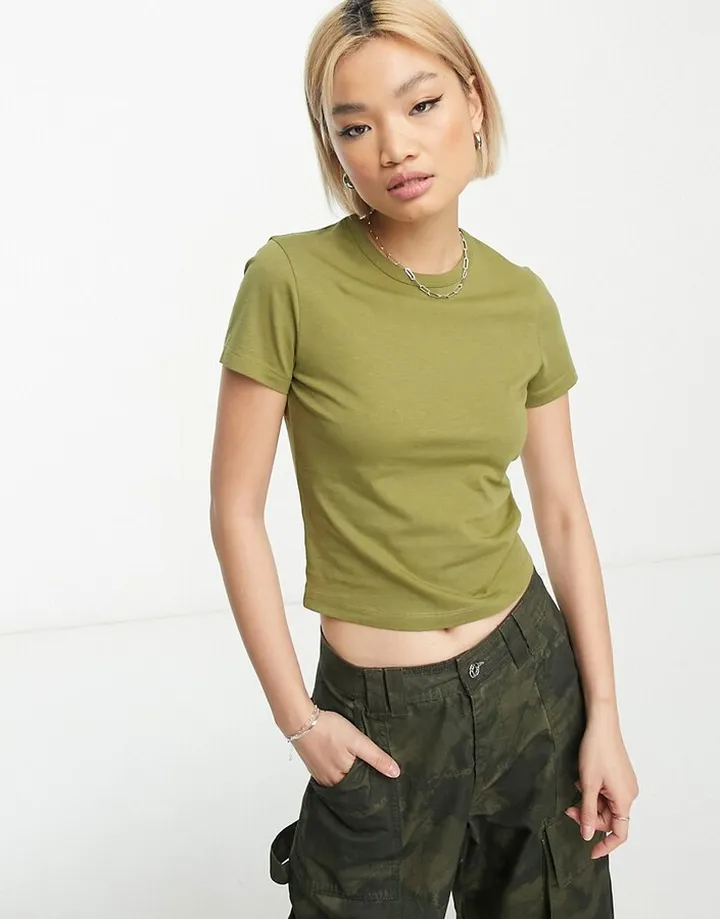 COLLUSION fitted T-shirt in green