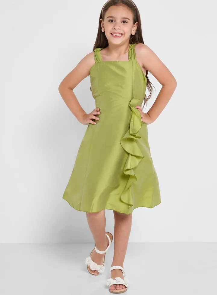 Evening Wear Dress With Flower Detailing On Waist
