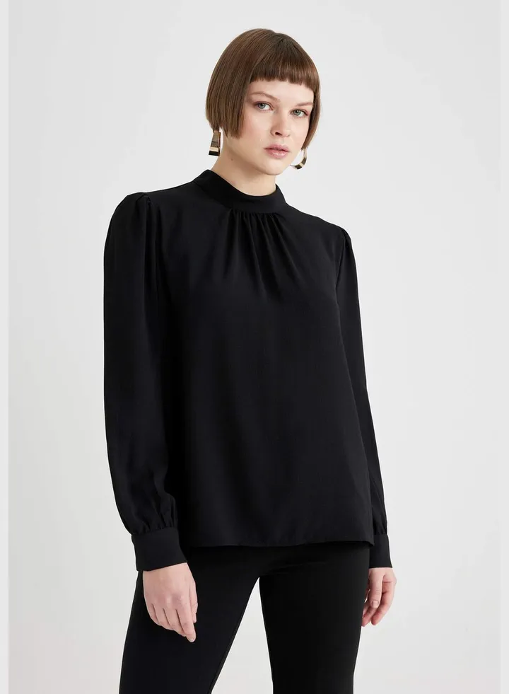 Woman Woven Long Sleeve Blouse