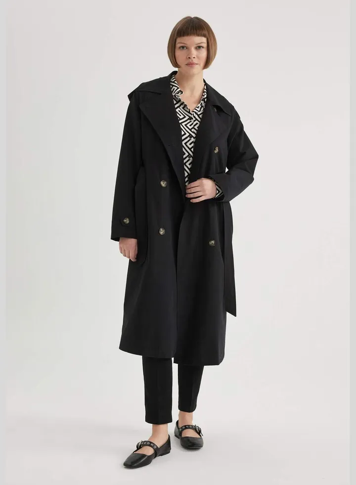 Woman Regular Fit Trenchcoat