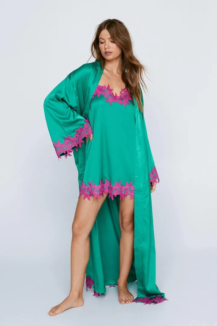 Nasty Gal Womens Satin Contrast Lace Trim Maxi Robe