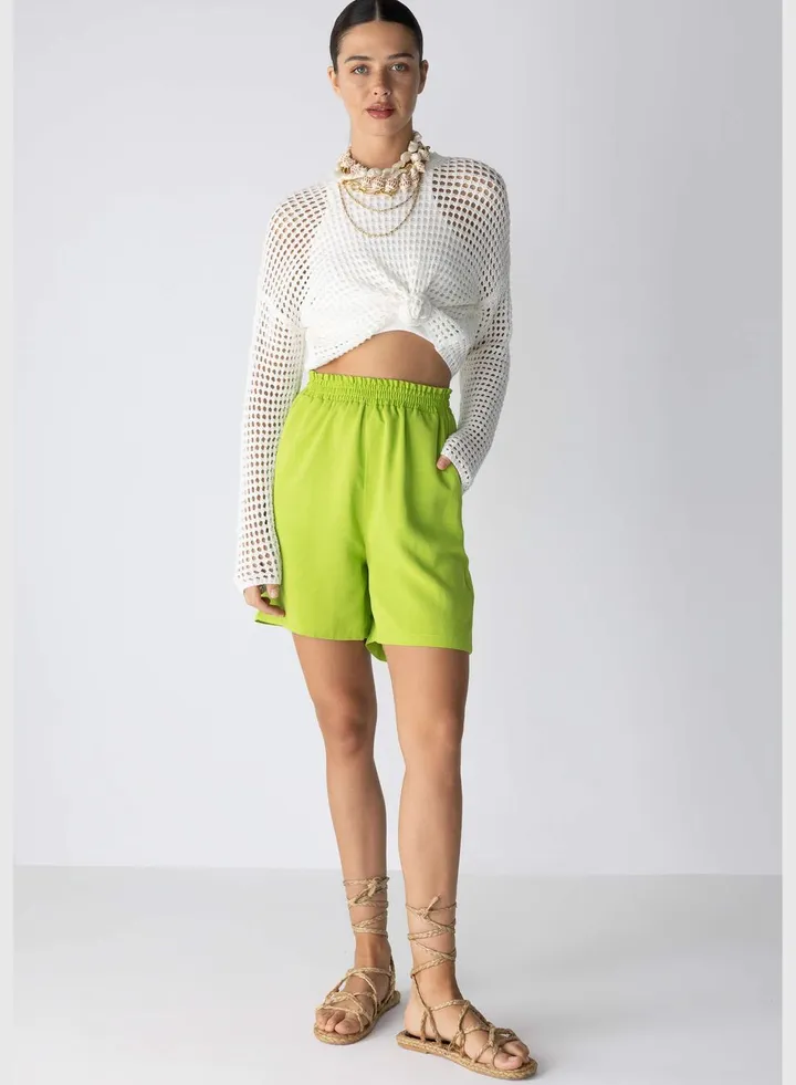 Woman Woven Short