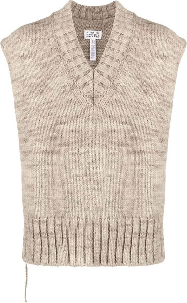 chunky-knit V-neck sleeveless jumper