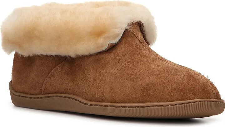 Minnetonka Sheepskin Slipper