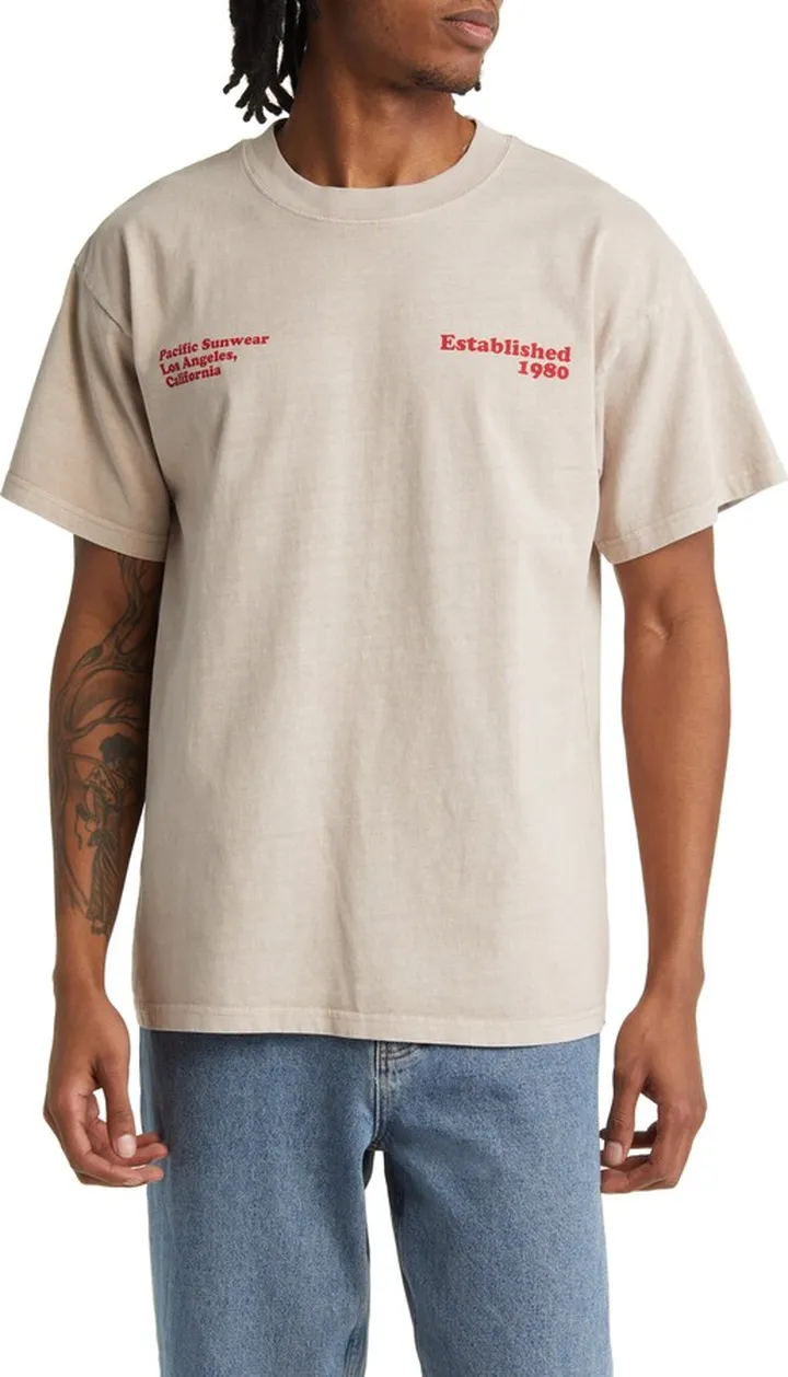 Know Your Worth Graphic T-Shirt