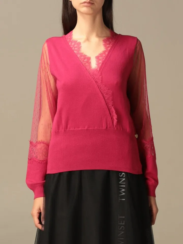 V lace sleeves